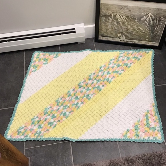 Homemade Crocheted Baby Blanket Small Throw Spring Pastel Nursery Accent 40”x30” - Picture 5 of 10